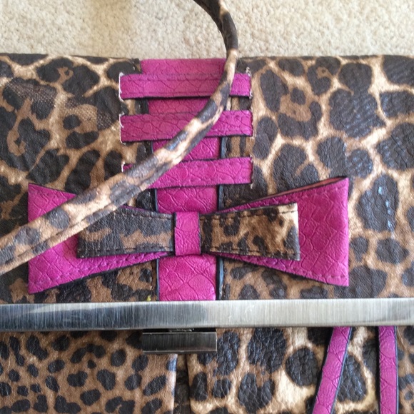 Jessica Simpson clutch crossbody bag flap over - Picture 2 of 6